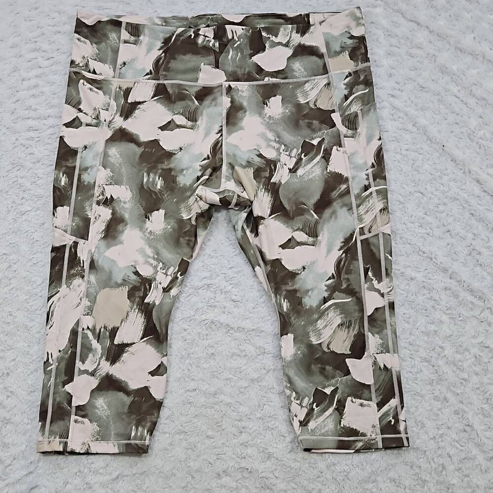 Athleta ultimate stash II Capri Womens 3X Painted energy Olive yoga Gym workout